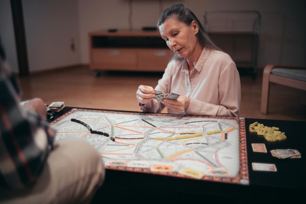 Comment planifier un itinéraire de camping pour observer les aurores boréales en Norvège?